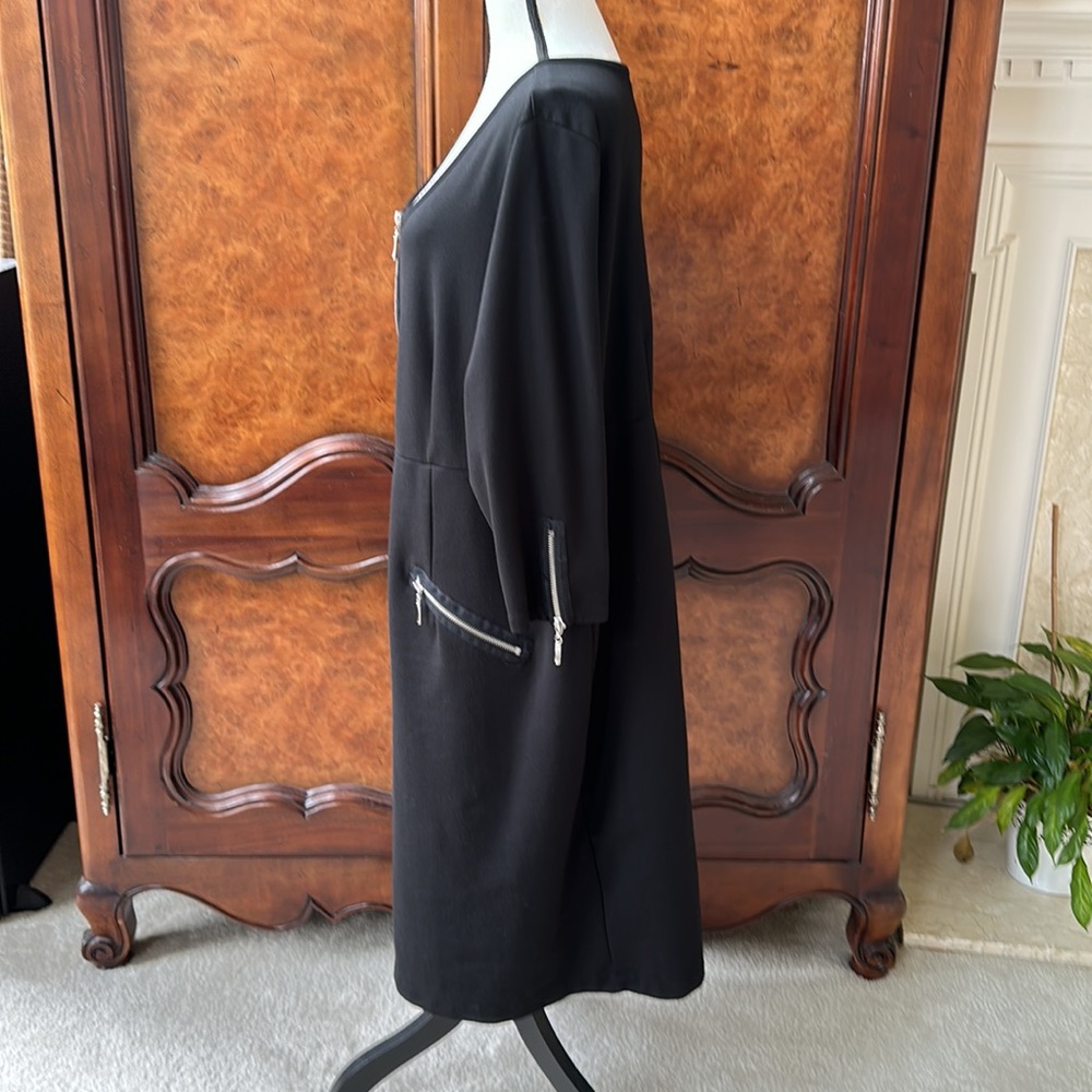 Avenue Black Zipper Dress (Size 22/24) - Picture 6 of 12